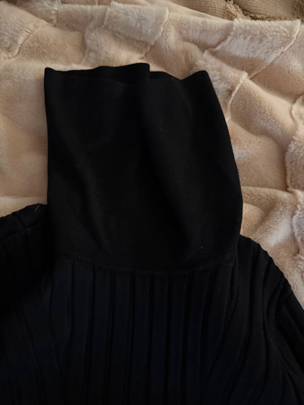 Black Ribbed Turtleneck Sweater - White House Black Market - Picture 5 of 6